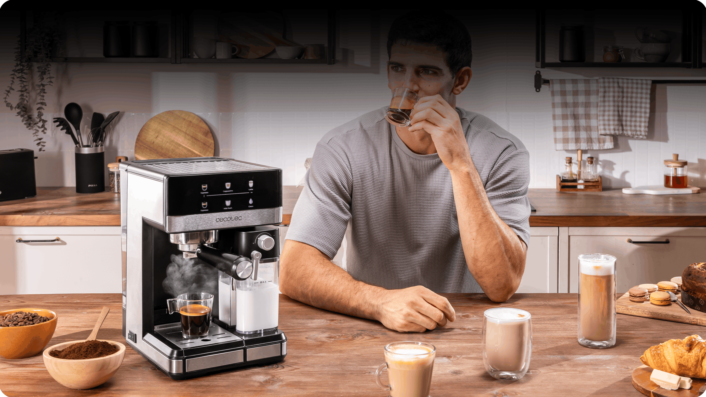 Кофеварка Cecotec Power Espresso 20 Touch & Cream 